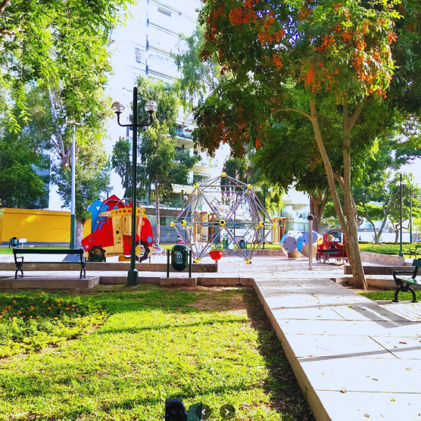 Parques tranquilos a solo una cuadra